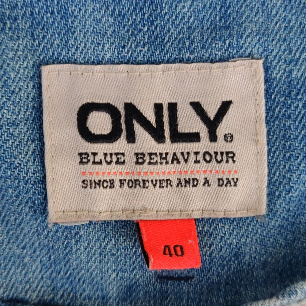 Cropped denim jacket - Picture 3 of 3